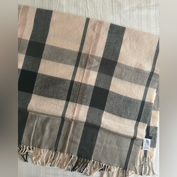 J. Crew Plaid Scarf Shawl - Pink and gray - Picture 4 of 4